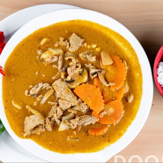 64. Yellow Curry Lunch - O