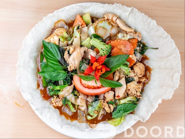 72. Drunken Noodles Dinner.
